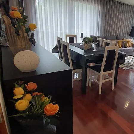 Duplex De Luxo Standing Bord De Avec Piscine Privée Chauffée Intérieurs *